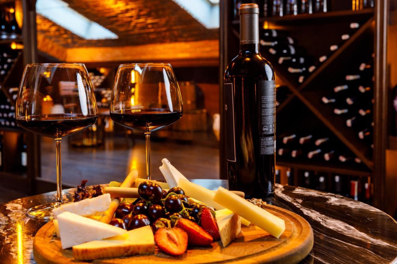 Cronton Design Hotel Istambul Extérieur photo Wine and cheese