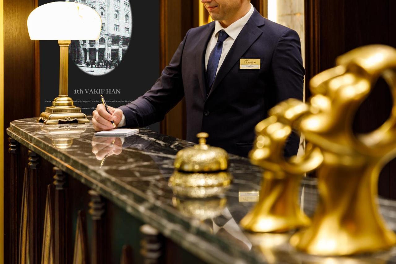 Cronton Design Hotel Istambul Extérieur photo Concierge at the 100 Vanderbilt Hotel