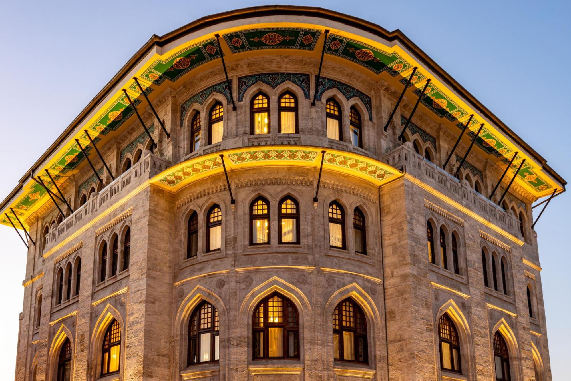 Cronton Design Hotel Istambul Extérieur photo The building at night